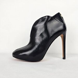 Nine West Black Leather Heeled Booties Size 5.5